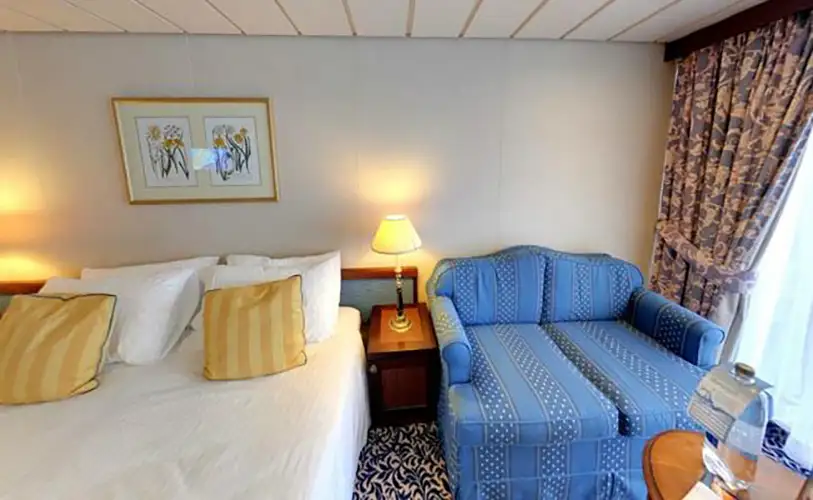 B Balcony Cabin